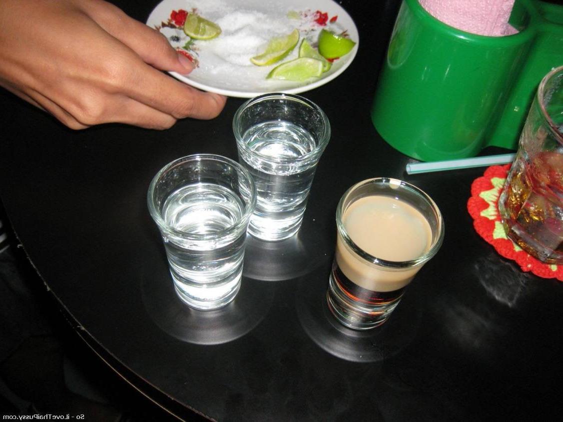 15P Hot Thai Hookers Paid To Fuck A Lonely Sex Tourist Cheating On His Wife