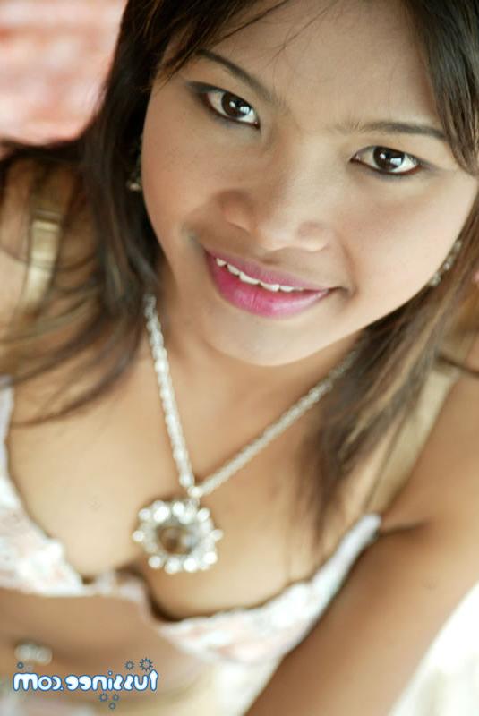 16P Thai teen girl in underwear