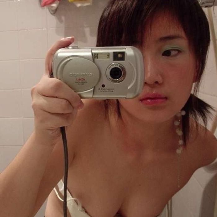 16P Mega oozing hot and delicious Asian girls posing naked
