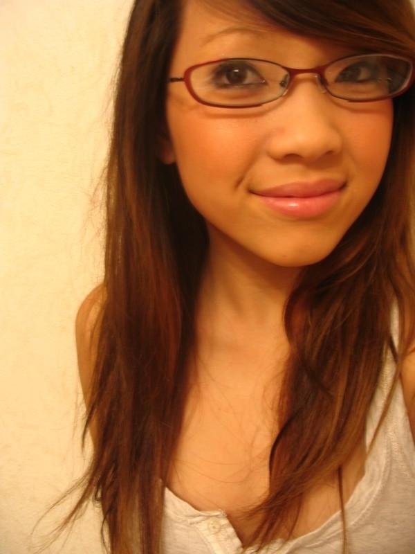 16P Mega oozing hot and delicious Asian girls posing naked