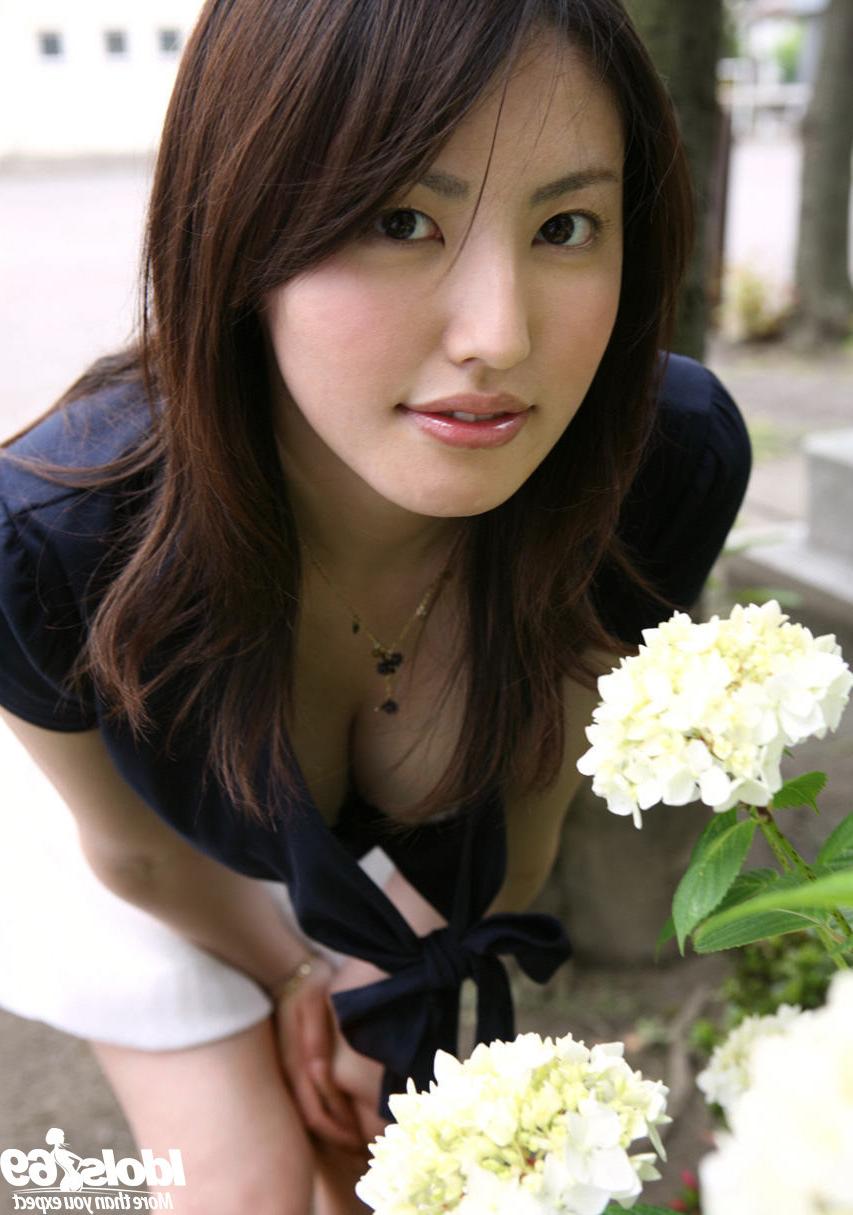 16P Japanese model random shots