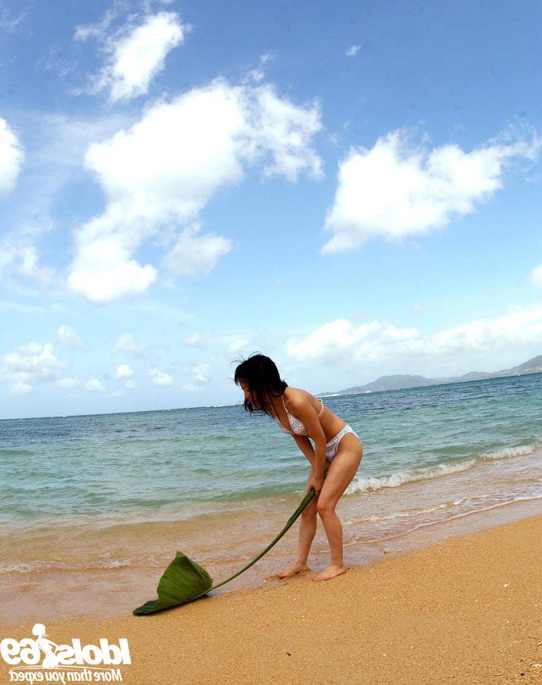 14P Japanese bikini babe outdoors