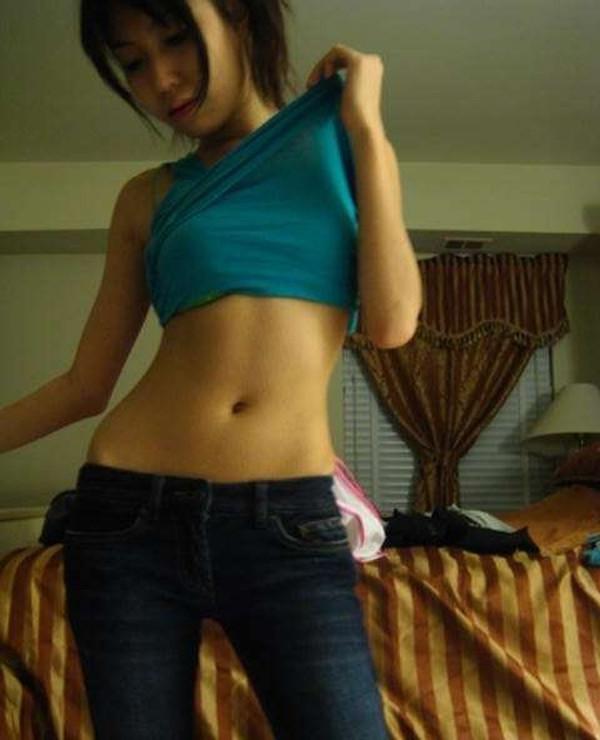 16P Mega oozing hot and delicious Asian girls posing naked
