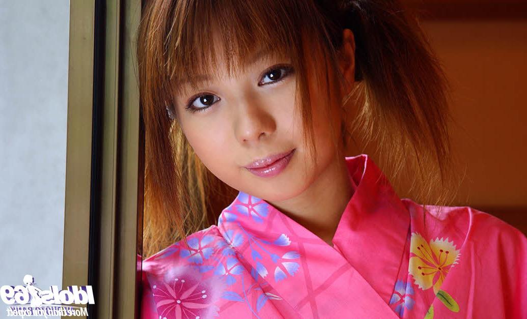 16P Japanese babe in kimono