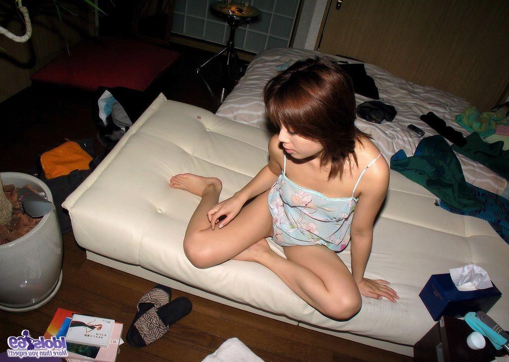 16P Tomomi exposes her firm titties while changing her clothes