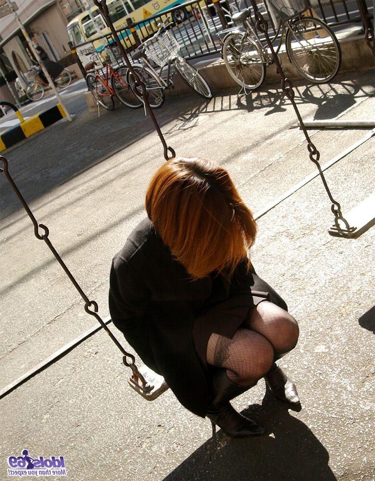 16P Yoko is a pretty Asian model who enjoys showing herself off