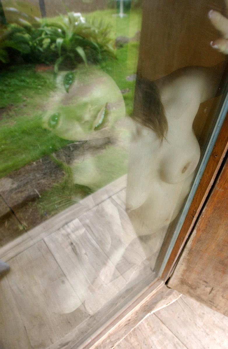 16P Japanese slut likes being naked when she is outside with dog