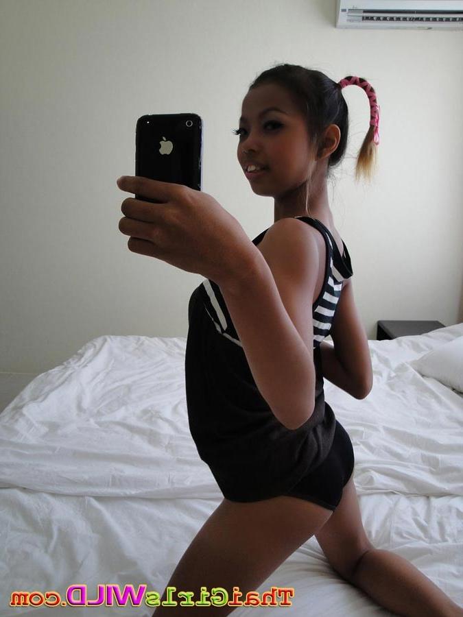 12P Sweet Thai Girlfriends flashing tits and sucking boyfriends cock