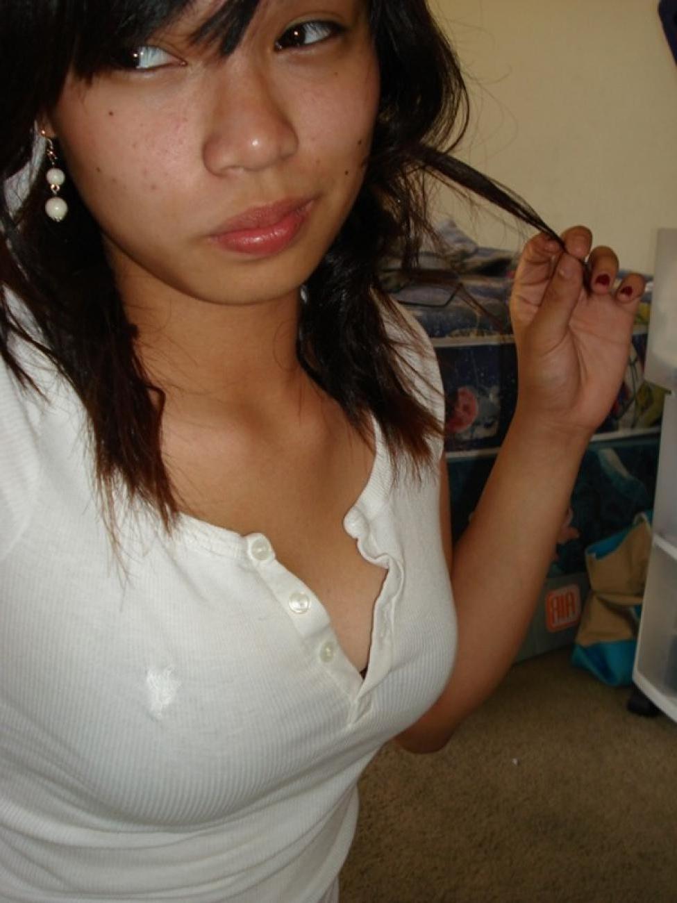 16P Mega oozing hot and delicious Asian girls posing naked