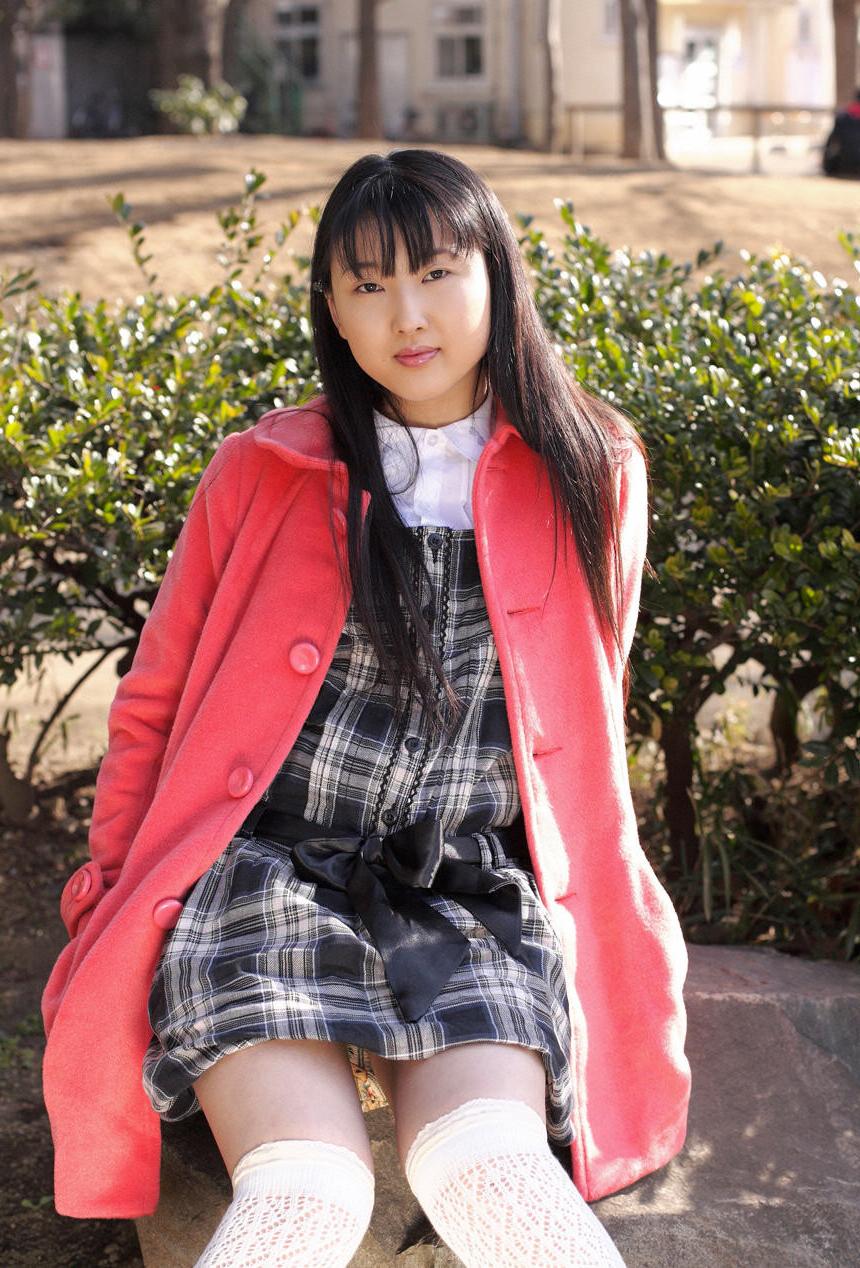 16P Japanese tramp poses in her school uniform as she waits