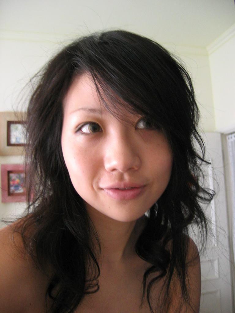 15P Hot Asian girlfriend with cute ass shows tan lines