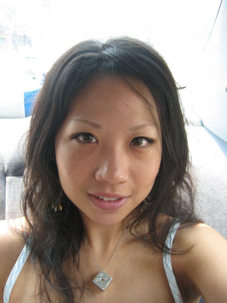 15P Hot Asian girlfriend with cute ass shows tan lines