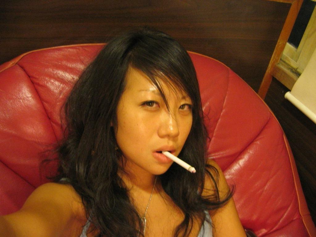 15P Hot Asian girlfriend with cute ass shows tan lines