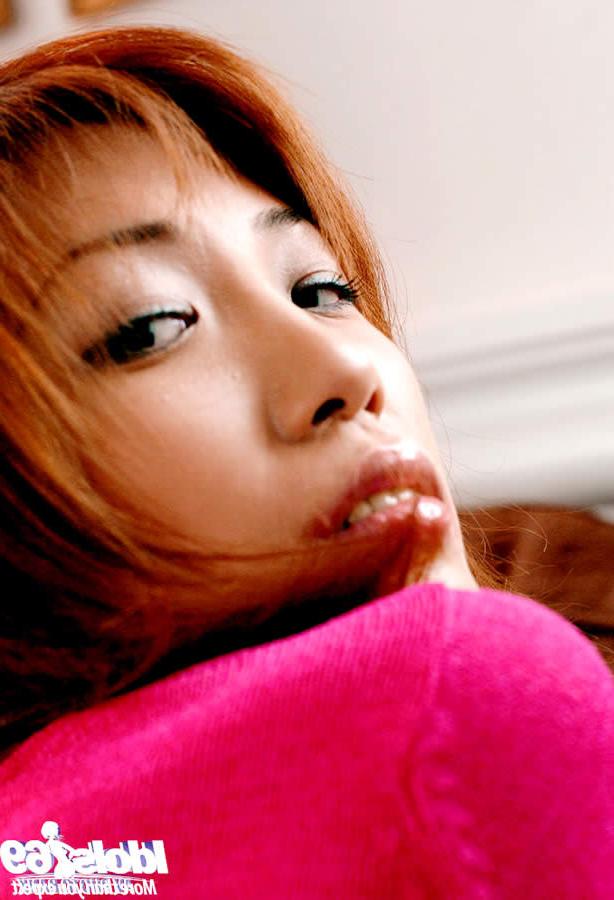 15P Gorgeous Japanese babe wearing sexy bra and panties