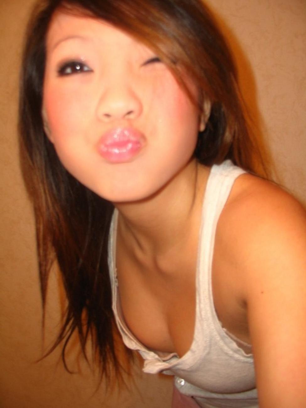 16P Mega oozing hot and delicious Asian girls posing naked