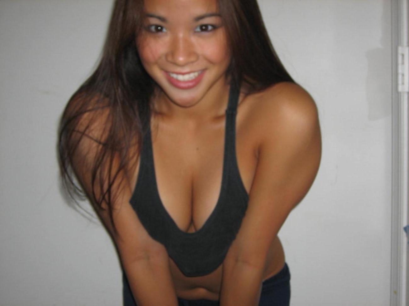 16P Mega oozing hot and delicious Asian girls posing naked