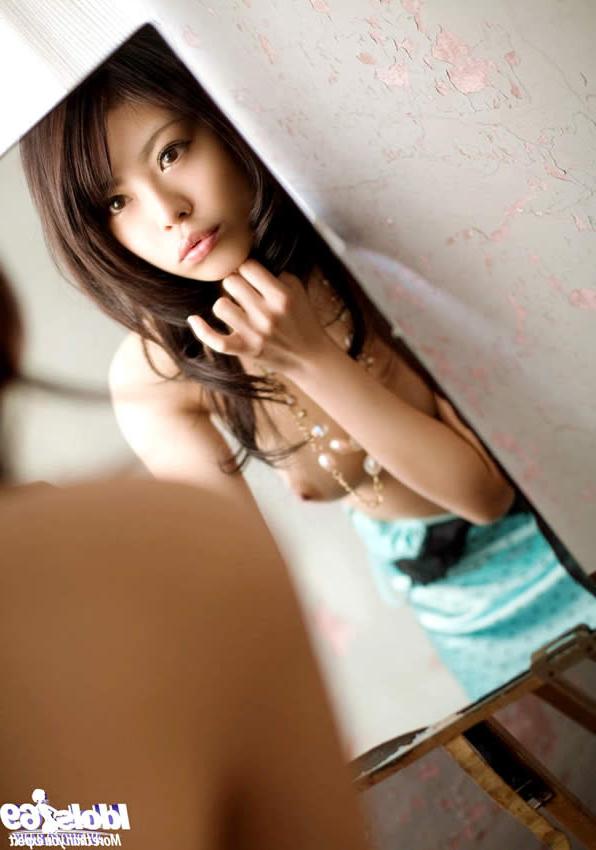 15P Gorgeous young japanese model stripping