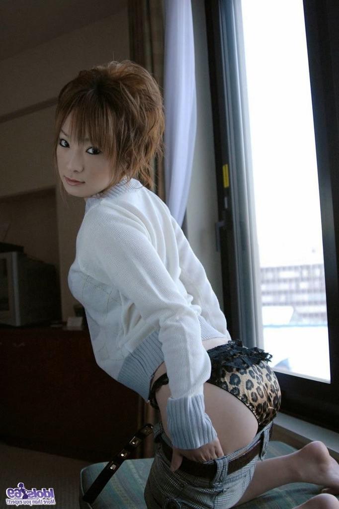 15P Shy japanese teen girl gets naked in her dorm room