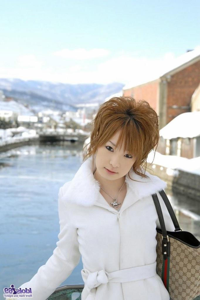 15P Shy japanese teen girl gets naked in her dorm room