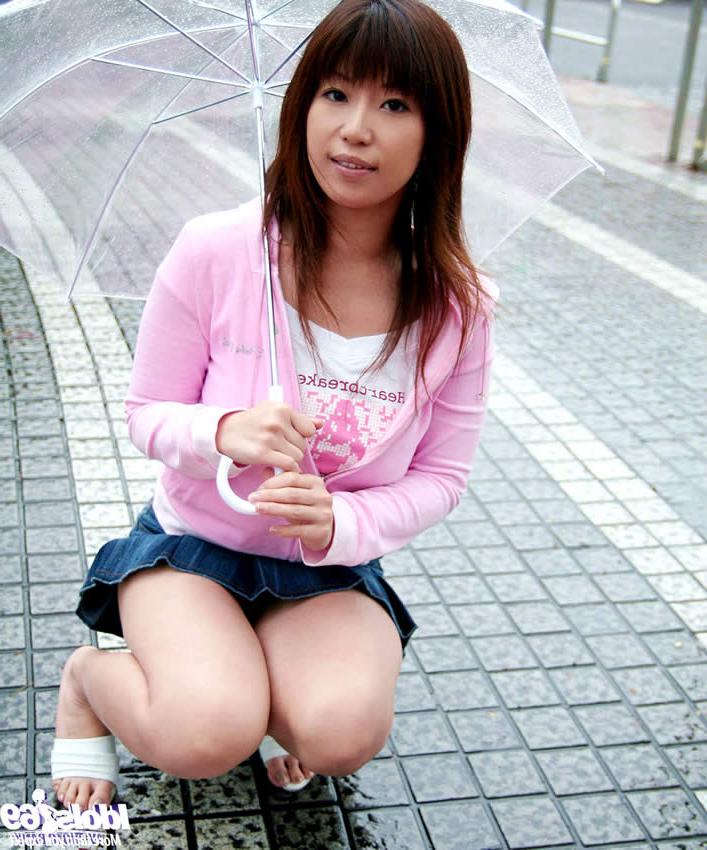 15P Big breasted japanese girl getting naked