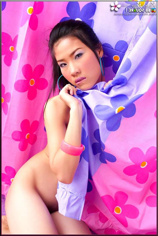 15P Sexy thai model showing off her slim body