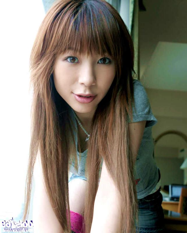 15P Cute japanese girl taking her clothes off