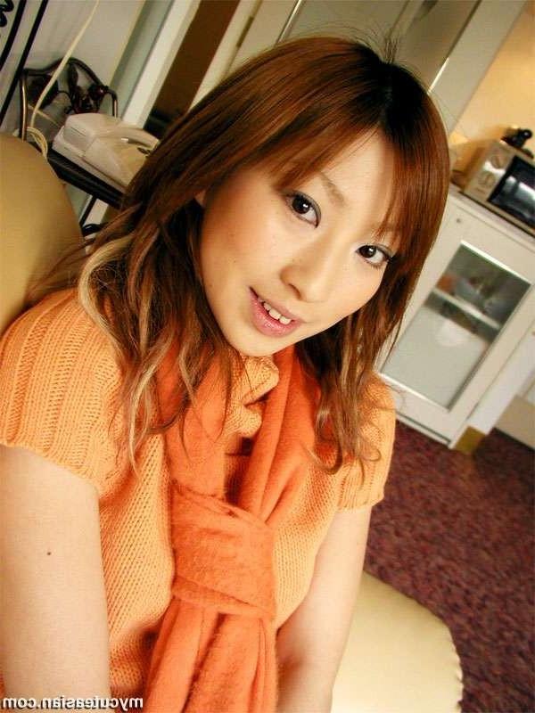 15P Sweet japanese girl shows their tight holes and ass