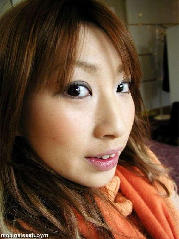 15P Sweet japanese girl shows their tight holes and ass