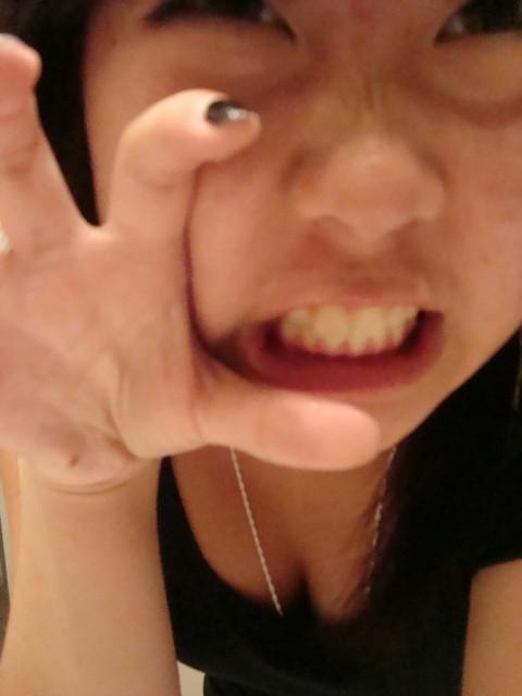15P Amateur Asian girlfriend in glasses poses nude