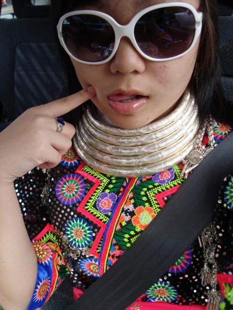 15P Amateur Asian girlfriend in glasses poses nude
