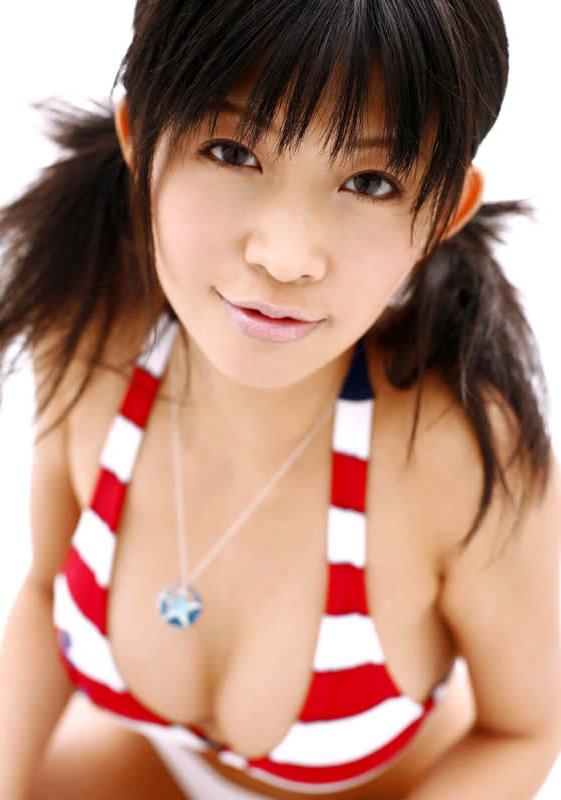 15P Gorgeous japanese girl with nice boobs