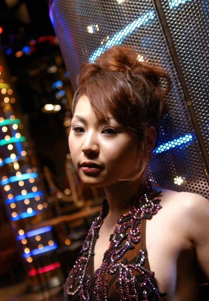 15P Pretty Japanese club hoe takes on two guys at once in vip room