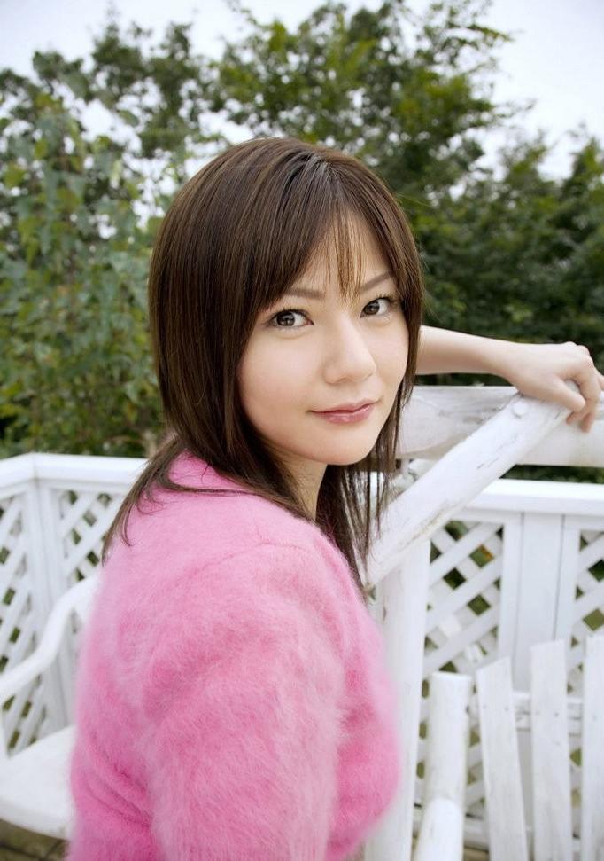 16P Sexy Japanese Rina Himesaki showing her tits and pussy outdoors