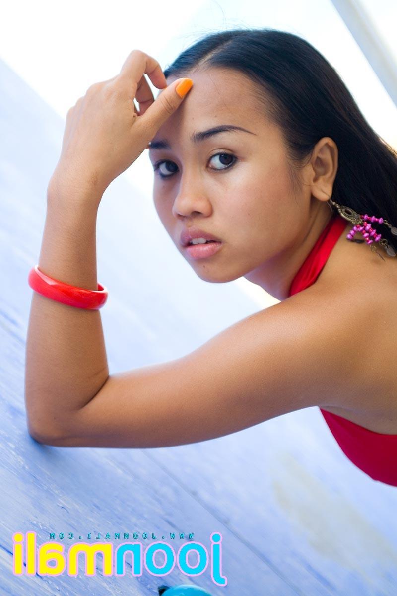 16P sexy thai girl