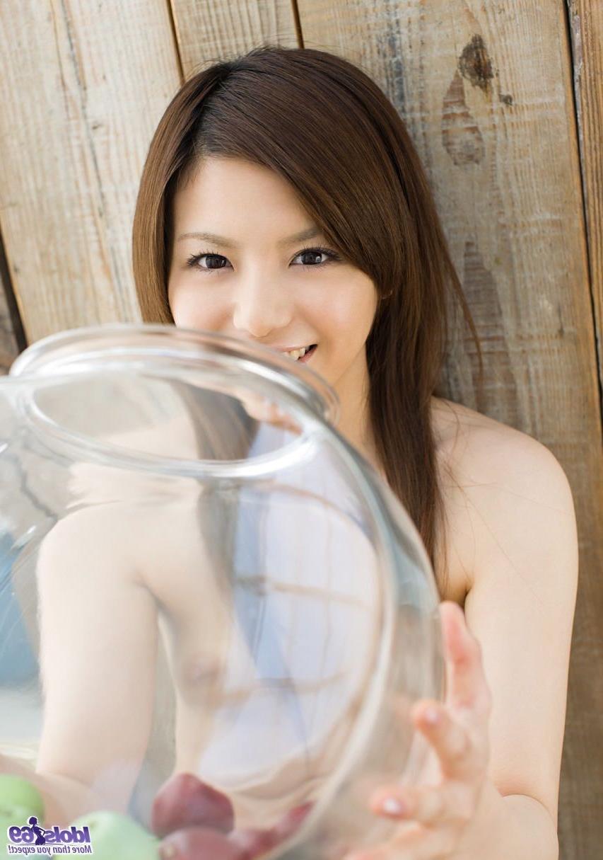 15P Naughty tiny Japanese hot babe not wearing panties