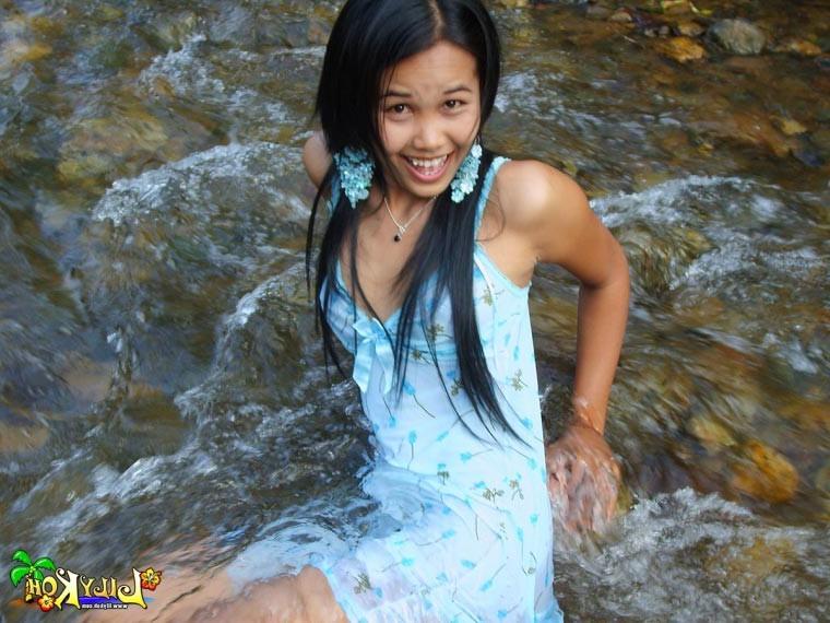 16P Thai girl in river