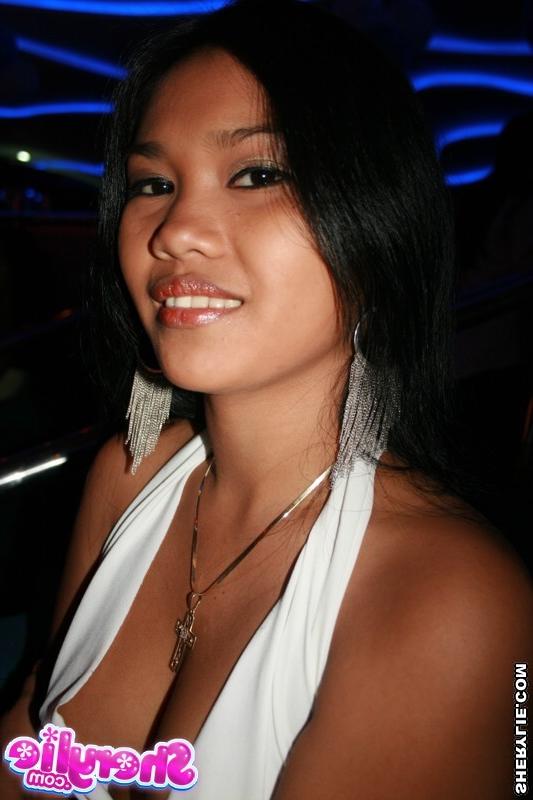 15P Hot asian Sherylie in bar