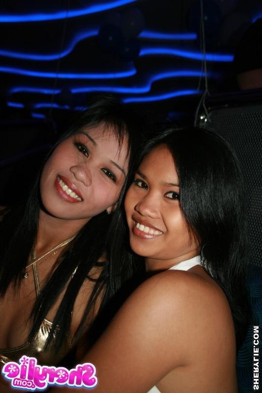 15P Hot asian Sherylie in bar