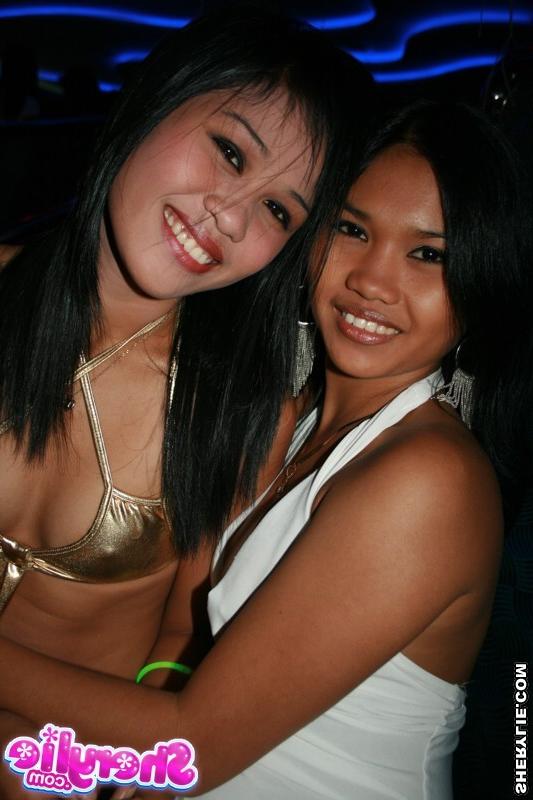 15P Hot asian Sherylie in bar