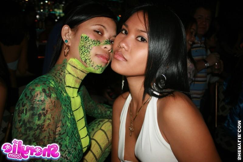 15P Hot asian Sherylie in bar