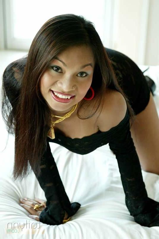 15P Oreintal girl Tailynn has a sensational ass
