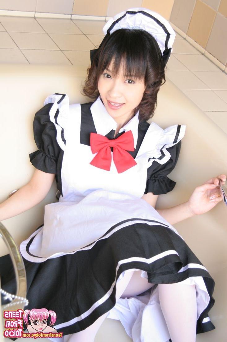 15P Japanese maid getting banged by his
