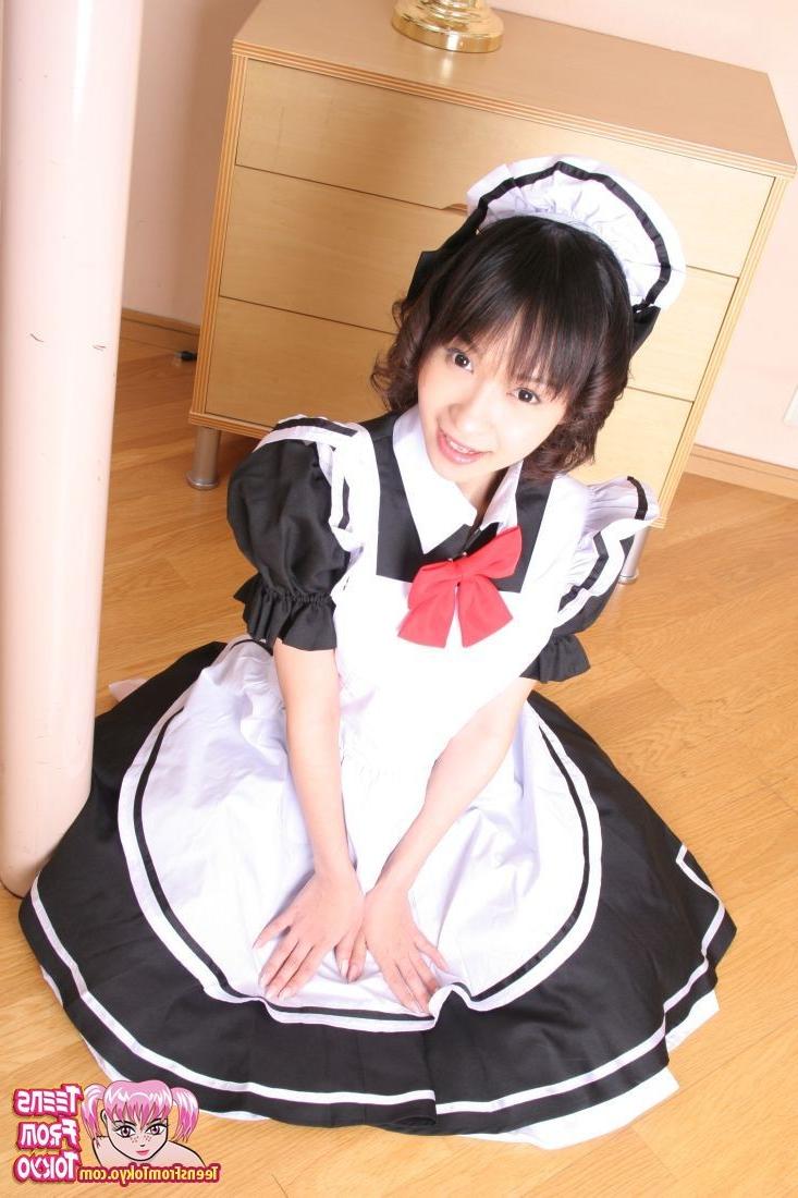 15P Japanese maid getting banged by his