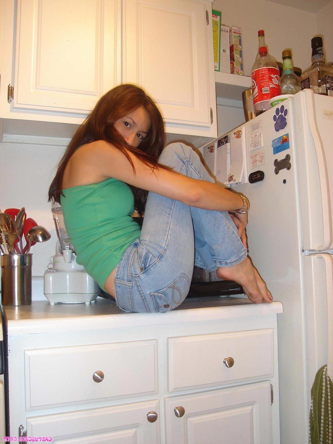 18P Asian teen raiding fridge
