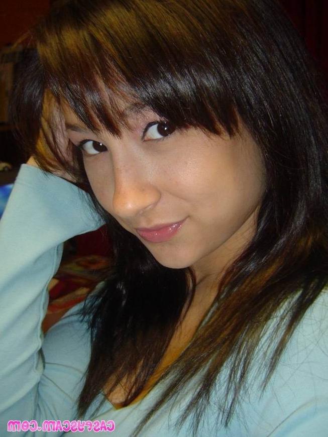 16P Cute amateur asian teen posing in panties