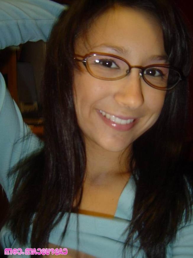 16P Cute amateur asian teen posing in panties
