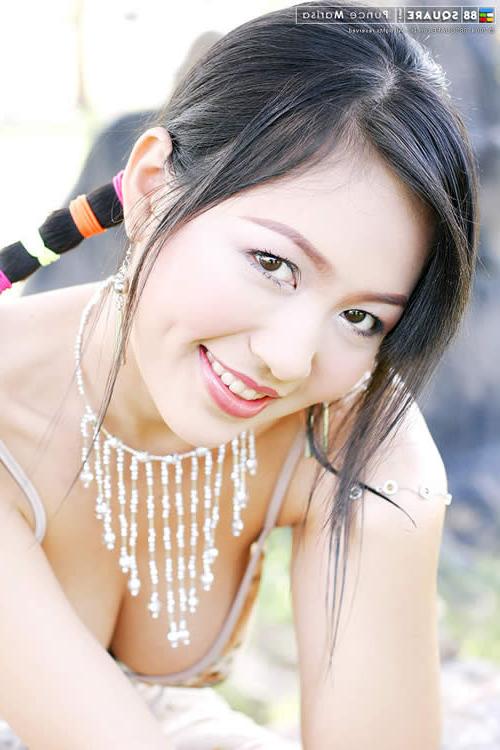 15P Asian hottie with big breasts
