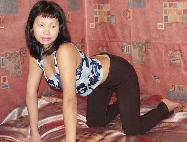 15P Asian teen amateur fingers her wet pussy