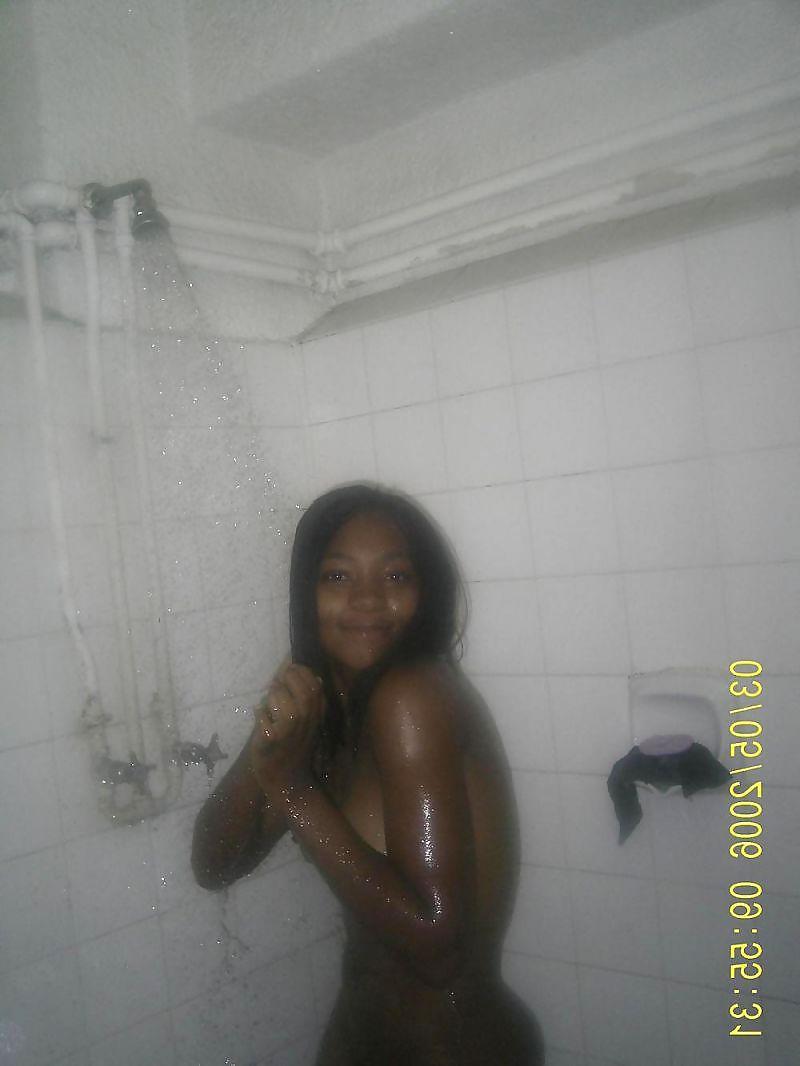 22P Brazil:daughters in the bath, the mother in bed.