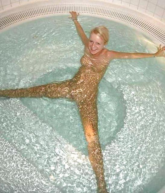 25P Chicks pics in bath